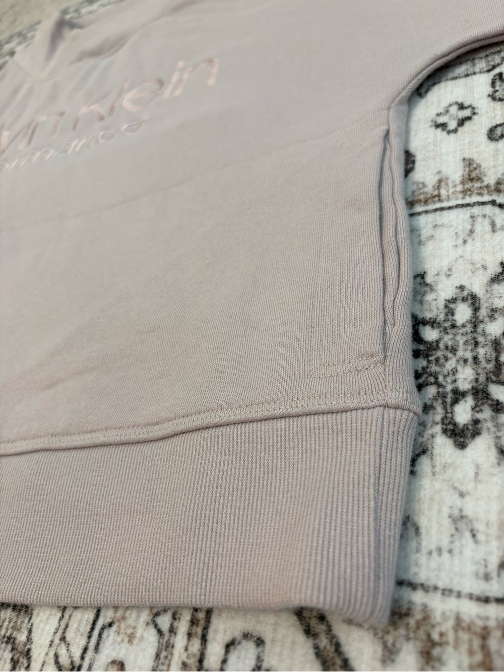 Calvin Klein Women’s Dusty Rose Crewneck Performance Pullover - Picture 8 of 8